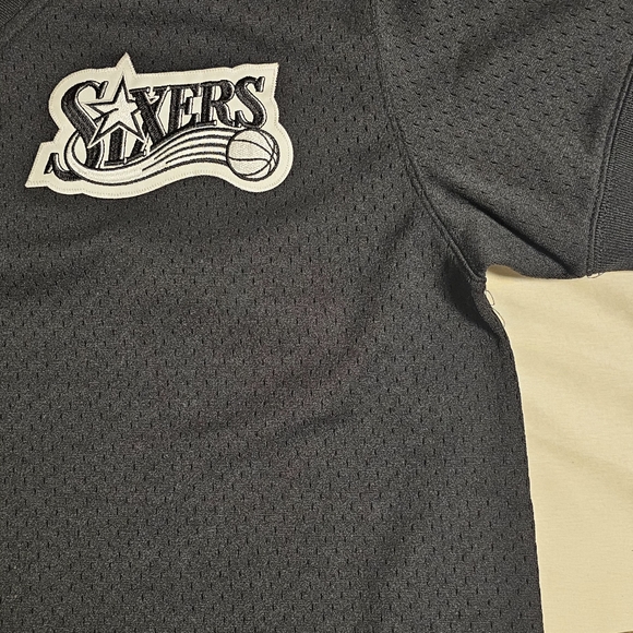Philadelphia 76ERS Mitchell & Ness - Picture 3 of 11